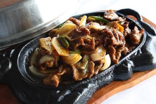 Carne a la plancha caliente